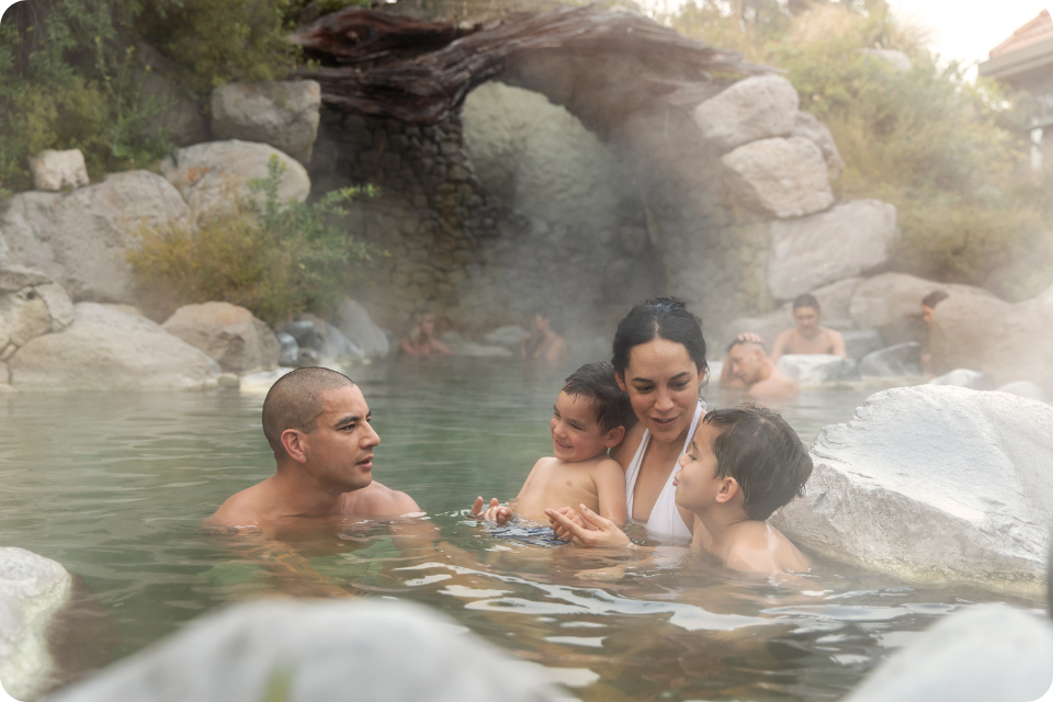 RelaxHard_PolynesianSpa_web